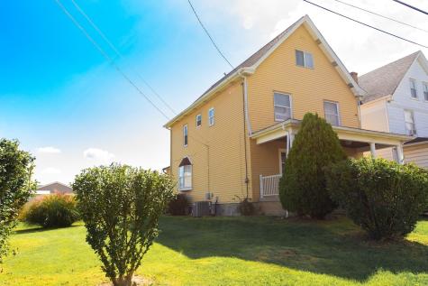 855 Jackson Avenue Monaca PA 15061