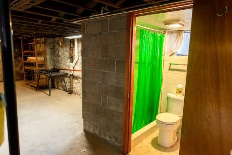 855 Jackson Avenue Monaca PA 15061
