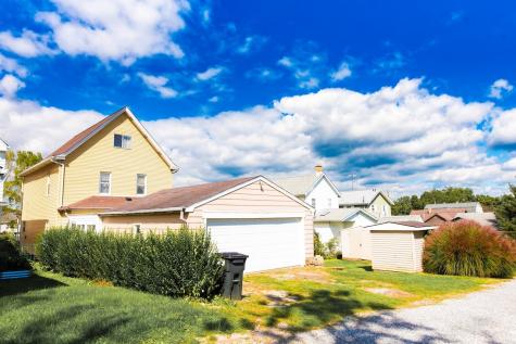 855 Jackson Avenue Monaca PA 15061