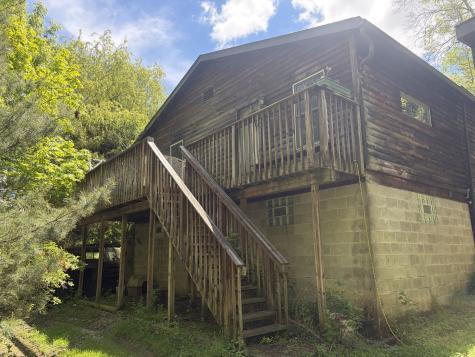 321 Gray Avenue Winfield Township PA 16023