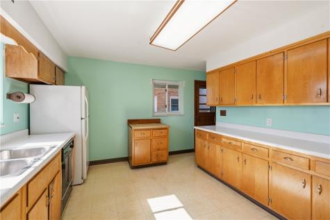 19 Watson Street Carnegie PA 15106