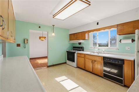 19 Watson Street Carnegie PA 15106