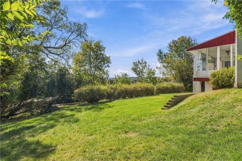19 Watson Street Carnegie PA 15106