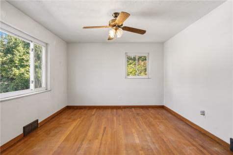 19 Watson Street Carnegie PA 15106