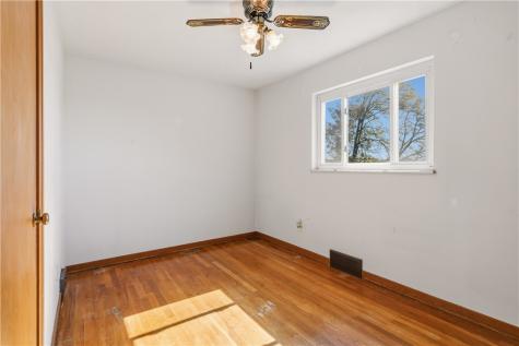 19 Watson Street Carnegie PA 15106