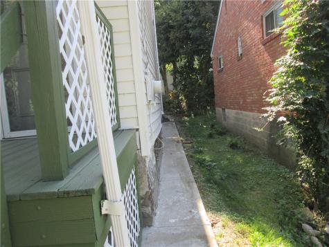 3215 Allendale Street Sheraden PA 15204