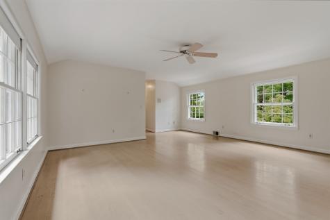 143 Backbone Road Bell Acres PA 15143