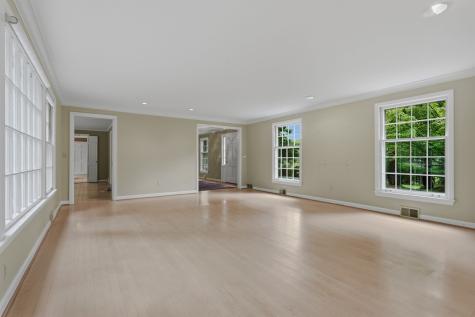 143 Backbone Road Bell Acres PA 15143