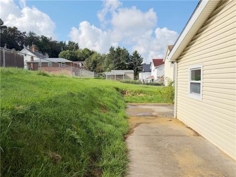 108 Brown Ave (AKA 2612 Brown Ave) Hempfield Township PA 15634