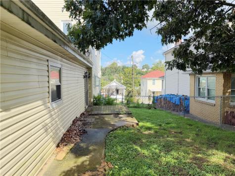 108 Brown Ave (AKA 2612 Brown Ave) Hempfield Township PA 15634