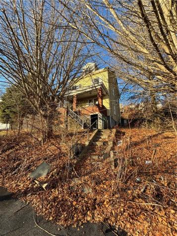 1108 Fabyan Street Spring Hill PA 15212