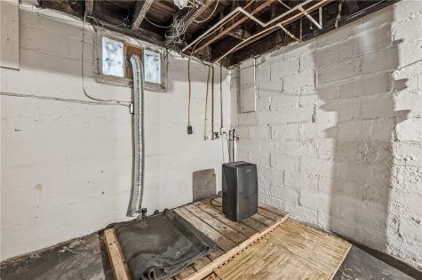 770 Stambaugh Avenue Sharon PA 16146