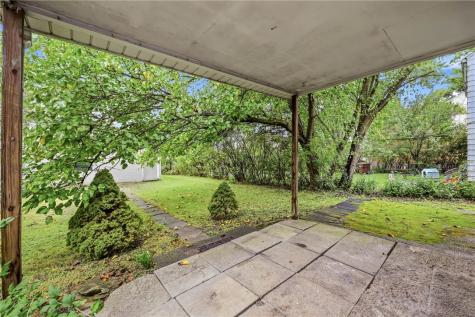 770 Stambaugh Avenue Sharon PA 16146