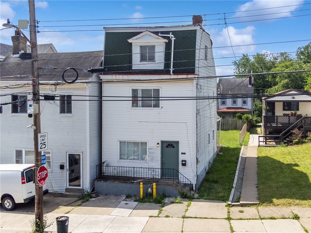 1946 Arlington Avenue Arlington PA 15210