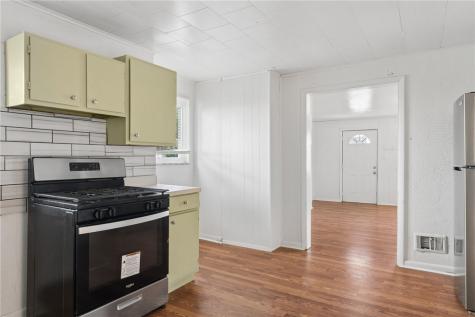 1946 Arlington Avenue Arlington PA 15210