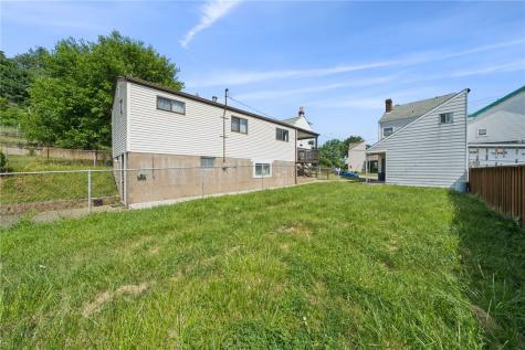 1946 Arlington Avenue Arlington PA 15210