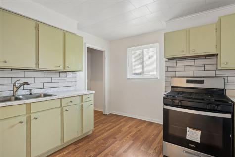 1946 Arlington Avenue Arlington PA 15210