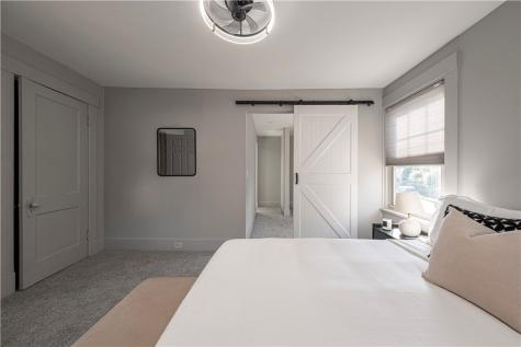 641 Center Avenue Avalon PA 15202