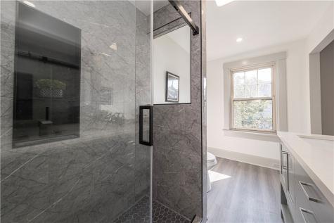 641 Center Avenue Avalon PA 15202