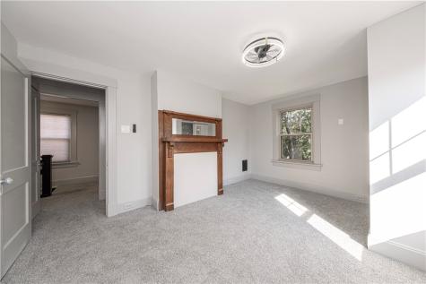 641 Center Avenue Avalon PA 15202