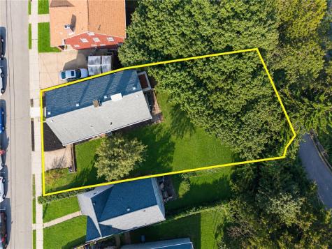 641 Center Avenue Avalon PA 15202