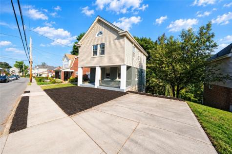 641 Center Avenue Avalon PA 15202