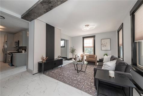 641 Center Avenue Avalon PA 15202