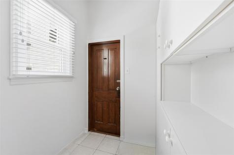 348 Hastings Street Point Breeze PA 15206