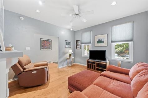 348 Hastings Street Point Breeze PA 15206