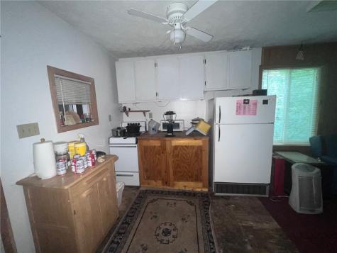 983 Lakewood Neshannock Falls Road Hickory Township PA 16105
