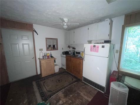 983 Lakewood Neshannock Falls Road Hickory Township PA 16105