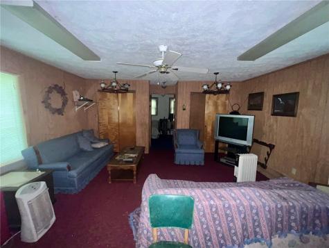 983 Lakewood Neshannock Falls Road Hickory Township PA 16105