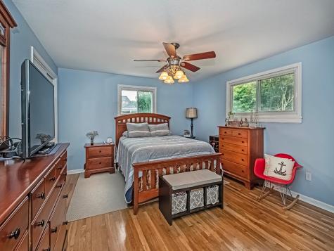 450 Amherst Avenue Moon/crescent Township PA 15108