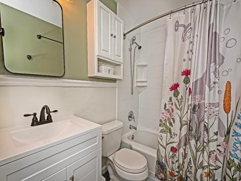 450 Amherst Avenue Moon/crescent Township PA 15108