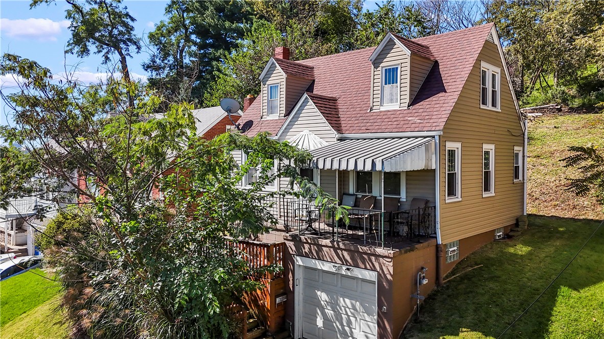 1711 Leister Street Spring Hill PA 15212