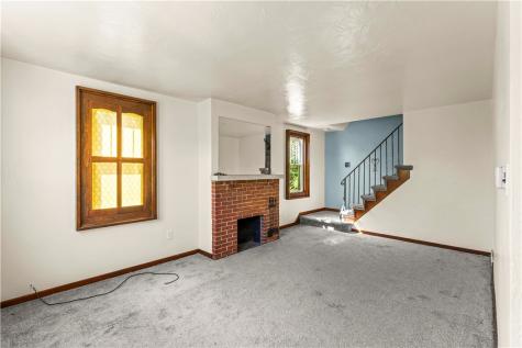 1711 Leister Street Spring Hill PA 15212