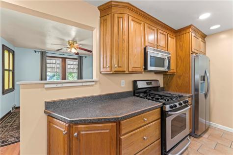 1711 Leister Street Spring Hill PA 15212
