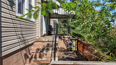 1711 Leister Street Spring Hill PA 15212