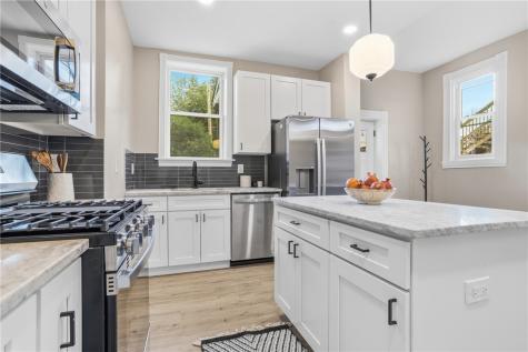 7216 Meade Street Point Breeze PA 15208