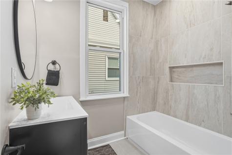 7216 Meade Street Point Breeze PA 15208