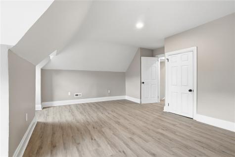 7216 Meade Street Point Breeze PA 15208