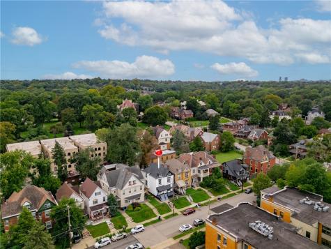 7216 Meade Street Point Breeze PA 15208