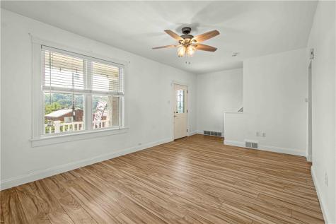 236 Richfield Street Overbrook PA 15234