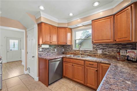 236 Richfield Street Overbrook PA 15234