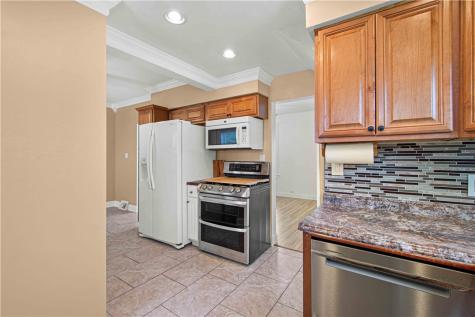 236 Richfield Street Overbrook PA 15234