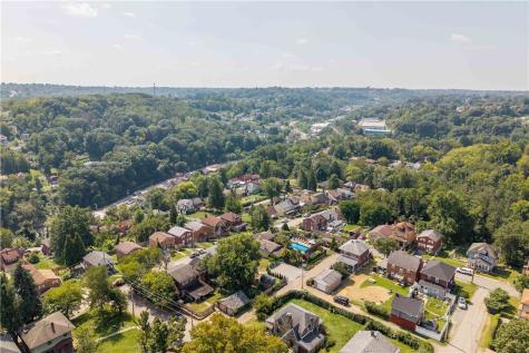 236 Richfield Street Overbrook PA 15234