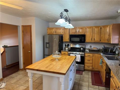 110 October Drive Township Of But Se PA 16002
