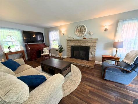 416 W Washington Boulevard Grove City Boro PA 16127