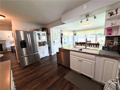 416 W Washington Boulevard Grove City Boro PA 16127