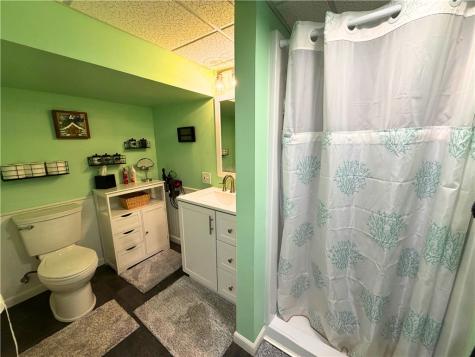 416 W Washington Boulevard Grove City Boro PA 16127